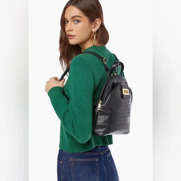 🖤✨JustFab Dome Rucksack with Front Slip Pocket in Black - Picture 8 of 8